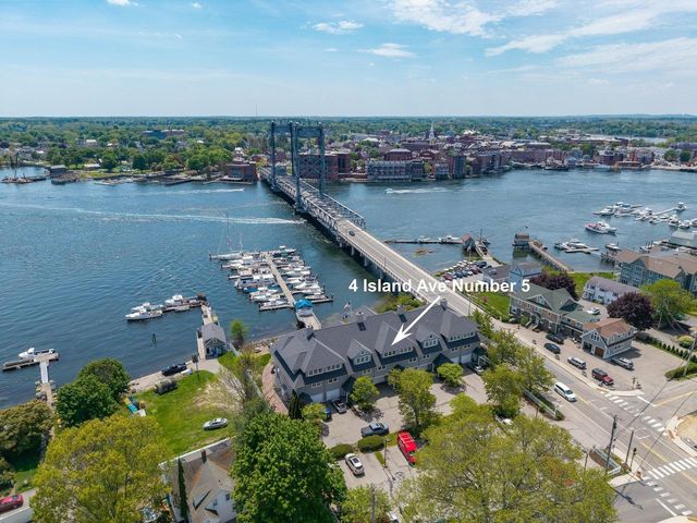 4 Island Ave Apt 5, Kittery, ME 03904
