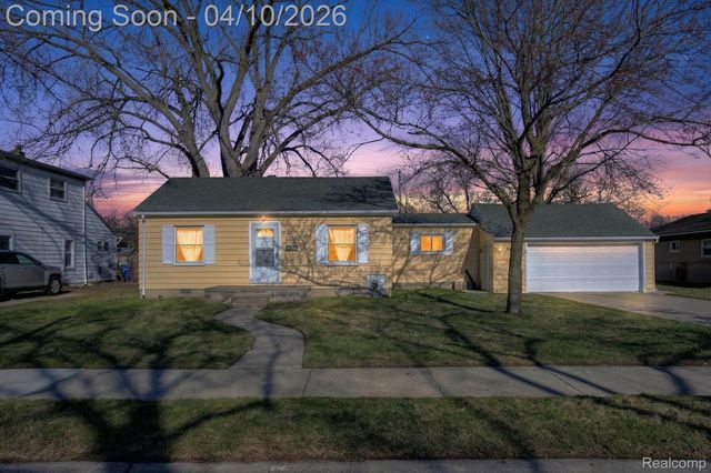27352 Townley Street, Madison Heights, MI 48071