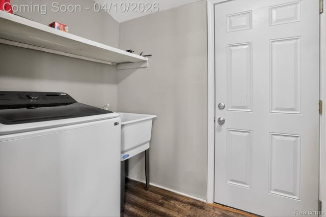 27352 Townley Street, Madison Heights, MI 48071