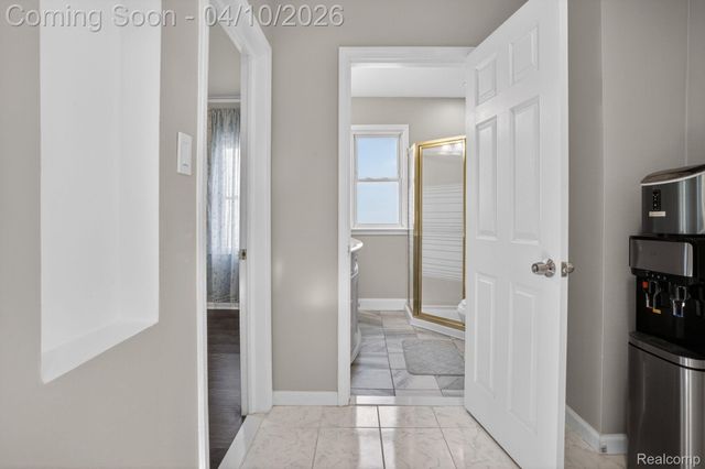 27352 Townley Street, Madison Heights, MI 48071