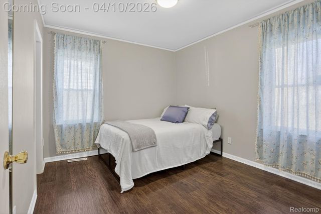 27352 Townley Street, Madison Heights, MI 48071