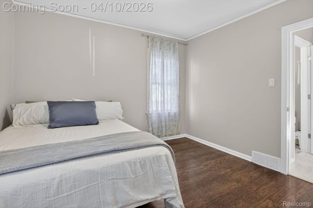 27352 Townley Street, Madison Heights, MI 48071