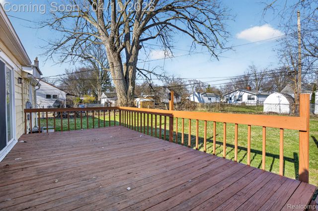 27352 Townley Street, Madison Heights, MI 48071