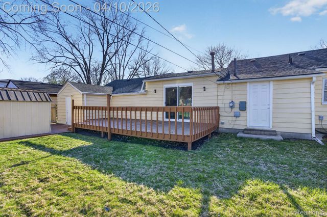 27352 Townley Street, Madison Heights, MI 48071