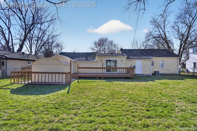 27352 Townley Street, Madison Heights, MI 48071