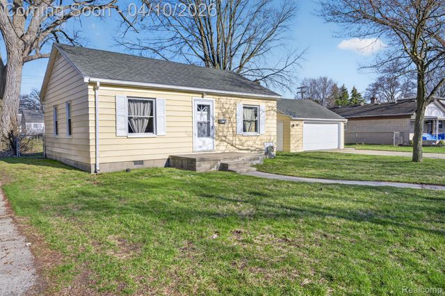 27352 Townley Street, Madison Heights, MI 48071