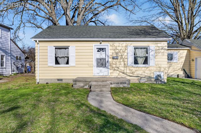 27352 Townley Street, Madison Heights, MI 48071