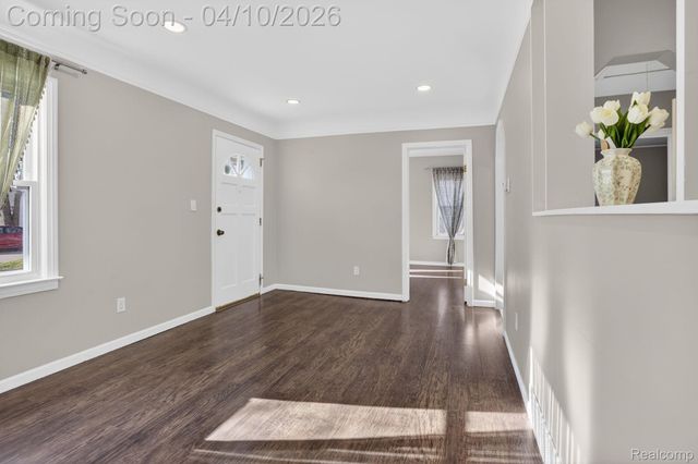 27352 Townley Street, Madison Heights, MI 48071