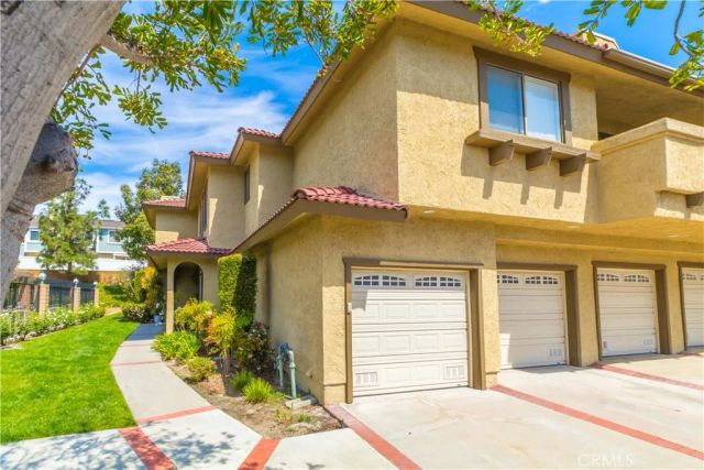 25261 Tanoak, Lake Forest, CA 92630