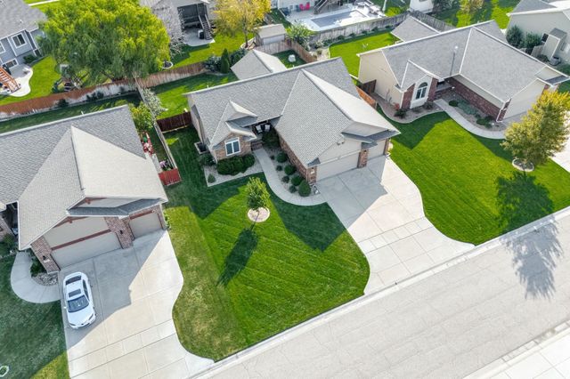 8513 W Candlewood Ct, Wichita, KS 67205