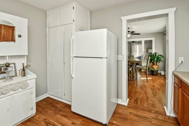 996 S Diggins Main Street, Seymour, MO 65746