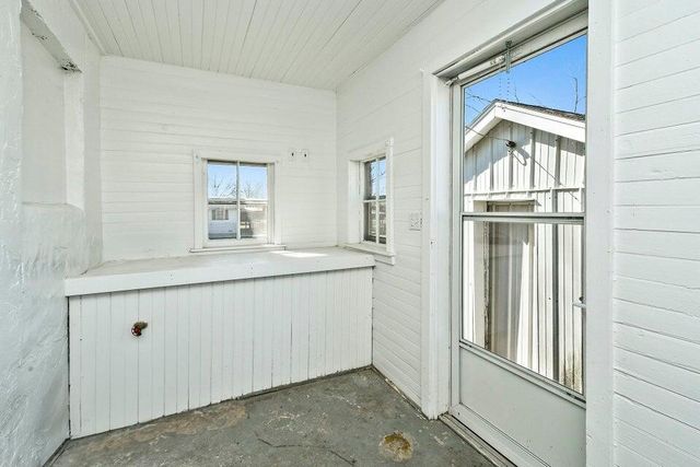 996 S Diggins Main Street, Seymour, MO 65746