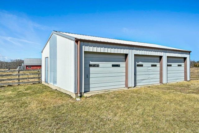 996 S Diggins Main Street, Seymour, MO 65746