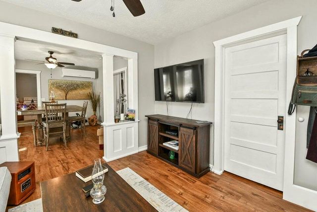 996 S Diggins Main Street, Seymour, MO 65746