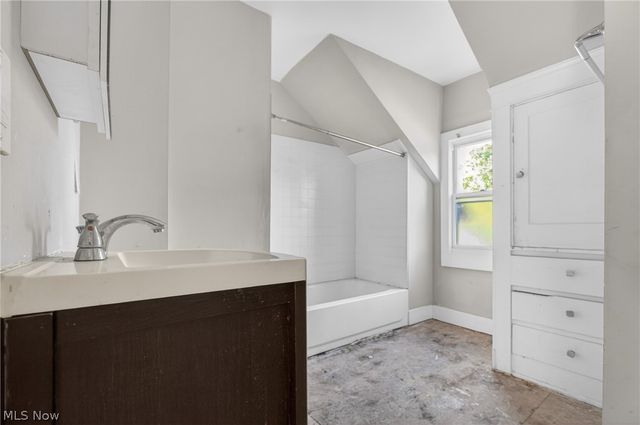 13810 Bartlett Avenue, Cleveland, OH 44120