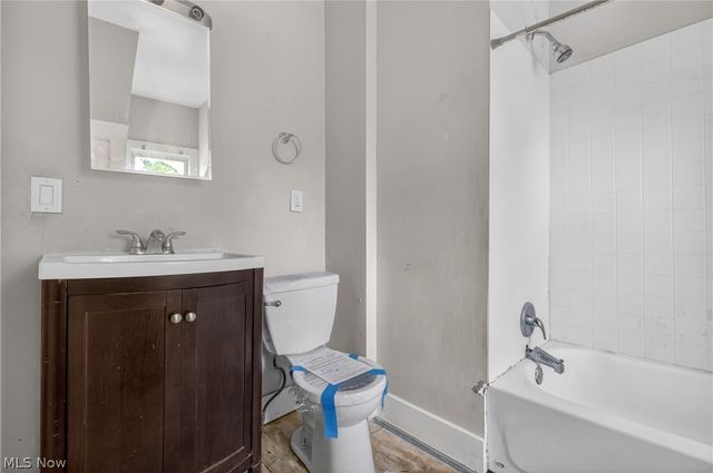 13810 Bartlett Avenue, Cleveland, OH 44120