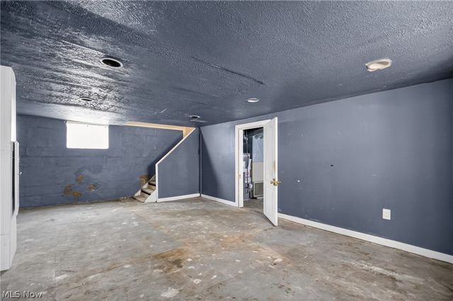 13810 Bartlett Avenue, Cleveland, OH 44120