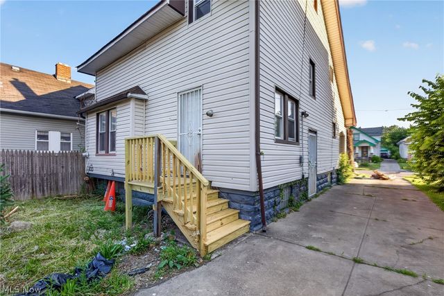 13810 Bartlett Avenue, Cleveland, OH 44120