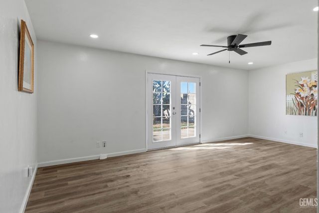 5817 Gary Place, Bakersfield, CA 93307