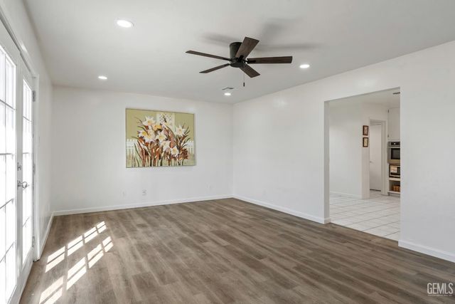 5817 Gary Place, Bakersfield, CA 93307