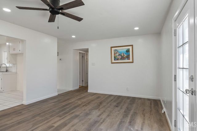 5817 Gary Place, Bakersfield, CA 93307