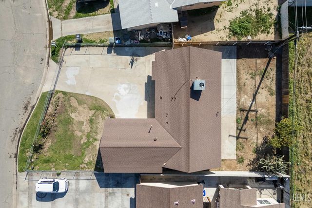 5817 Gary Place, Bakersfield, CA 93307