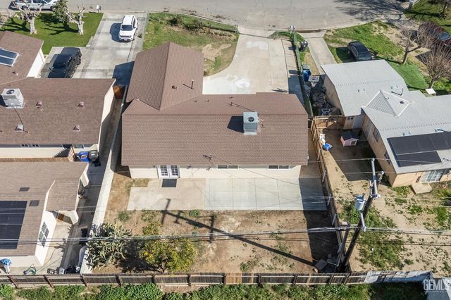 5817 Gary Place, Bakersfield, CA 93307