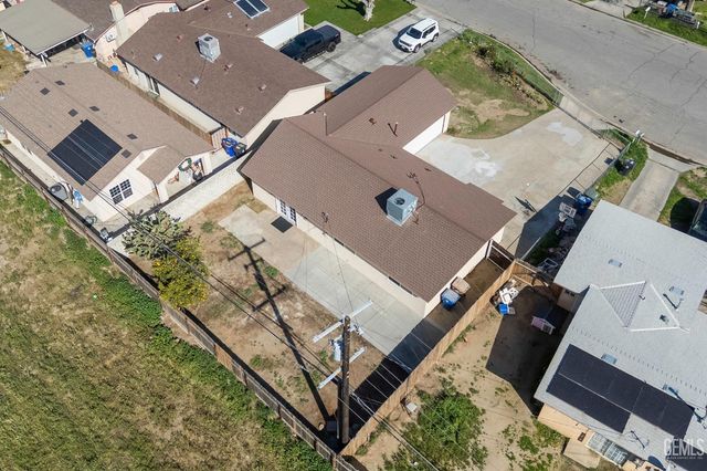 5817 Gary Place, Bakersfield, CA 93307