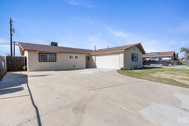 5817 Gary Place, Bakersfield, CA 93307