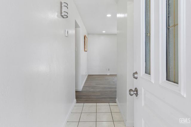 5817 Gary Place, Bakersfield, CA 93307