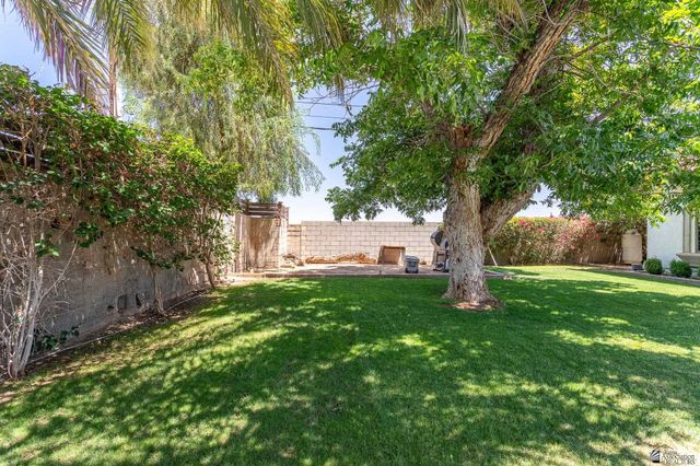 3208 S Palomino Way, Yuma, AZ 85364