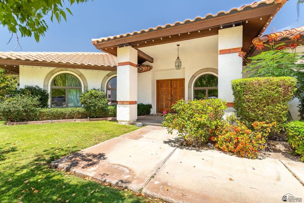 3208 S Palomino Way, Yuma, AZ 85364