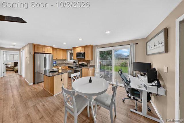 3376 S Commerce Road, Commerce Twp, MI 48390