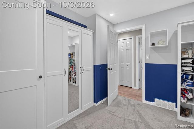 3376 S Commerce Road, Commerce Twp, MI 48390