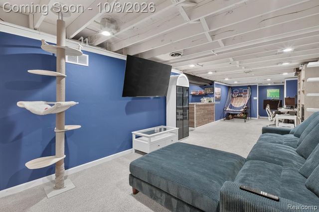 3376 S Commerce Road, Commerce Twp, MI 48390
