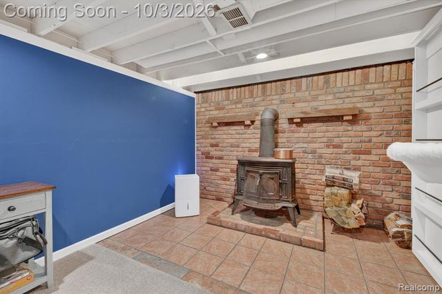 3376 S Commerce Road, Commerce Twp, MI 48390