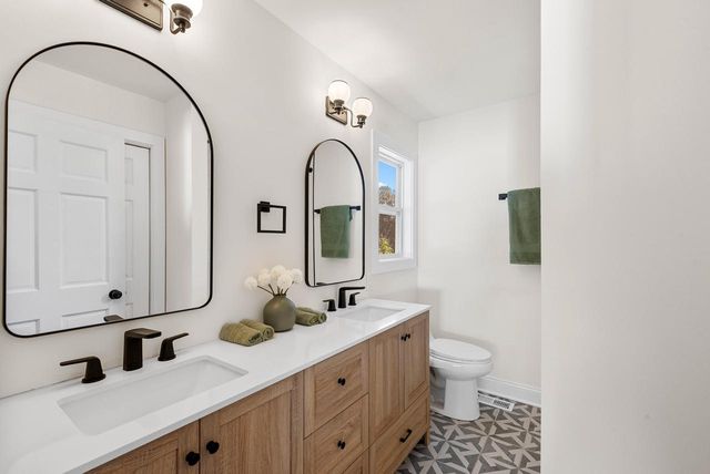 1005 Center STREET, Delavan, WI 53115