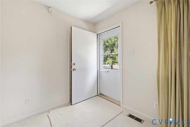 10215 River Rd, South Chesterfield, VA 23803