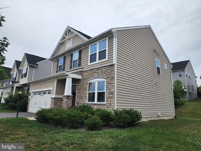 112 FRINGETREE CT, Lake Frederick, VA 22630