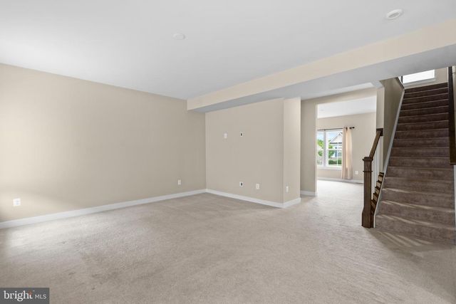 112 FRINGETREE CT, Lake Frederick, VA 22630