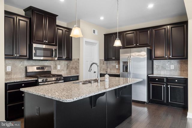 112 FRINGETREE CT, Lake Frederick, VA 22630