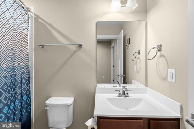 112 FRINGETREE CT, Lake Frederick, VA 22630