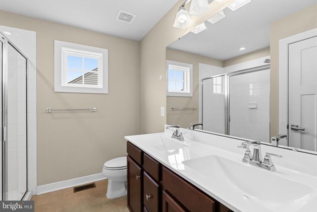 112 FRINGETREE CT, Lake Frederick, VA 22630