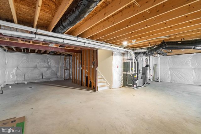 112 FRINGETREE CT, Lake Frederick, VA 22630