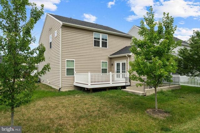 112 FRINGETREE CT, Lake Frederick, VA 22630