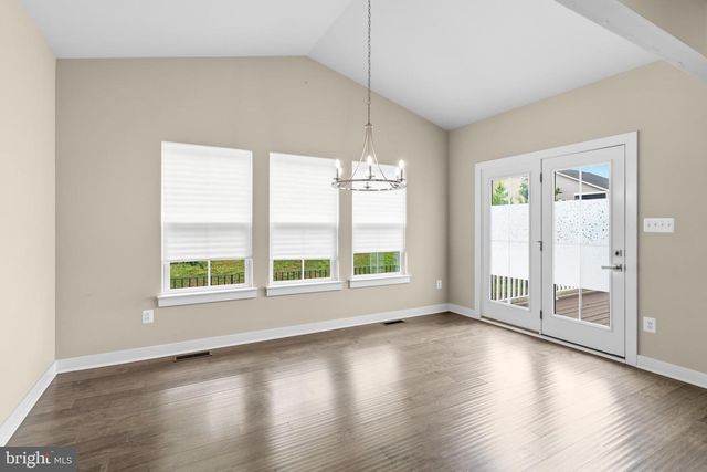 112 FRINGETREE CT, Lake Frederick, VA 22630