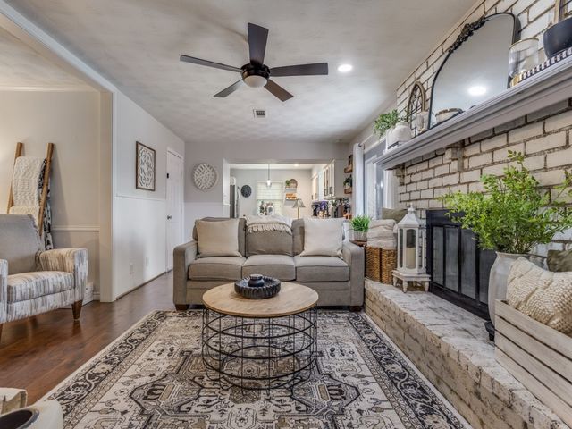 1325 Mayfield Avenue, Garland, TX 75041