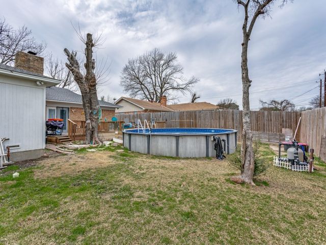 1325 Mayfield Avenue, Garland, TX 75041