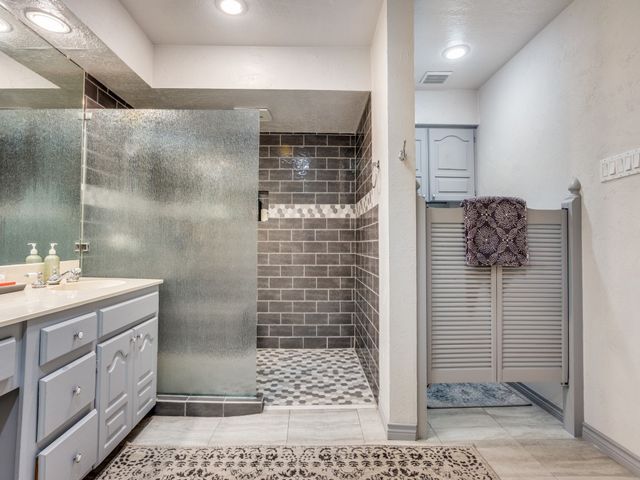 1325 Mayfield Avenue, Garland, TX 75041