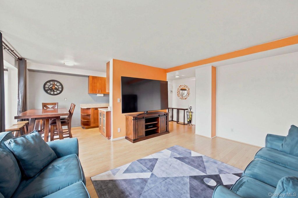 33-65 14th Street 5A, Astoria, NY 11106 — exterior